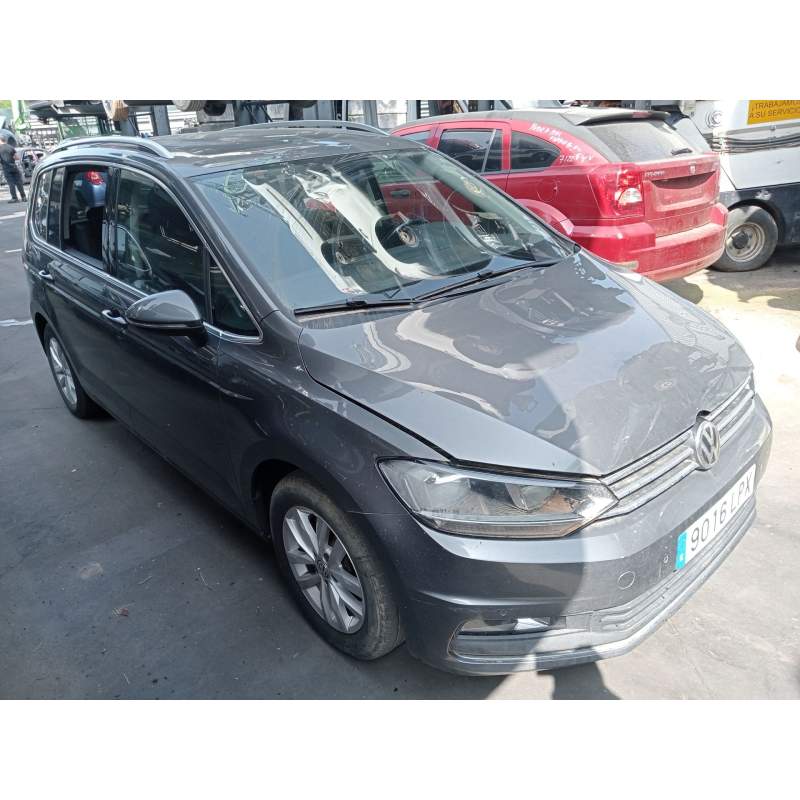 VOLKSWAGEN TOURAN (5T1)