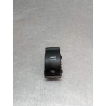 MANDO ELEVALUNAS DELANTERO DERECHO 8E0959855 335402S 2005