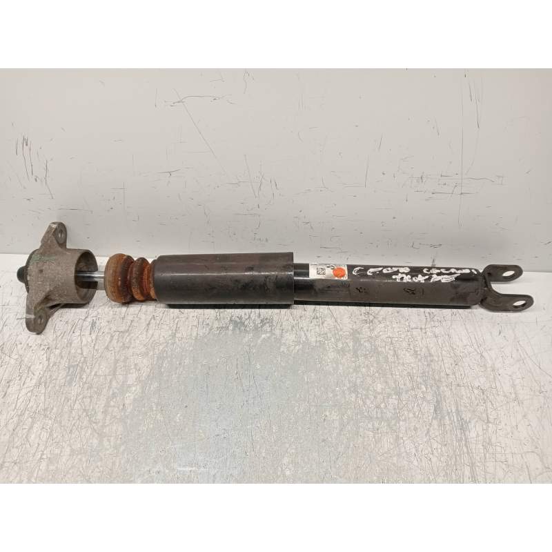Recambio de amortiguador trasero derecho para kia cee´d sporty wagon drive referencia OEM IAM 55300A2020  