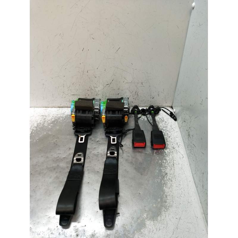 Recambio de juego cinturones delantero para audi a4 b8 (8k2) 2.0 tdi referencia OEM IAM  4P 2008