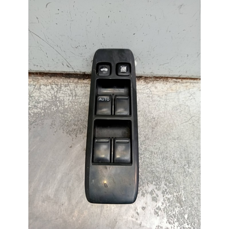 Recambio de mando elevalunas delantero izquierdo para nissan primera berlina (p12) acenta referencia OEM IAM 25401AV640  5P