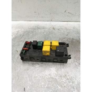 CAJA RELES / FUSIBLES a0025451901 270CDI 1999