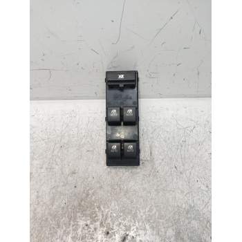 MANDO ELEVALUNAS DELANTERO IZQUIERDO 935701H120 5P