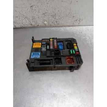 CAJA RELES / FUSIBLES 9832880280 3652044217 BSIEL3 2015