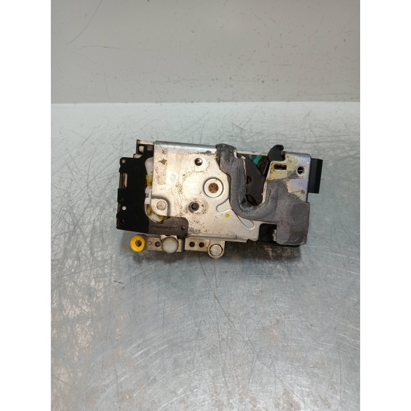 Recambio de motor cierre centralizado trasero derecho para ford fusion (cbk) 1.4 tdci cat referencia OEM IAM 2S6AA26412BH  5P