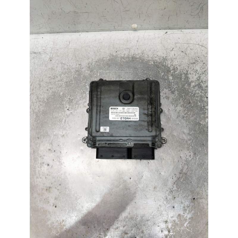 Recambio de centralita motor uce para chrysler voyager (rg) 2.8 crd cat referencia OEM IAM 0281014787 P05187070AH 