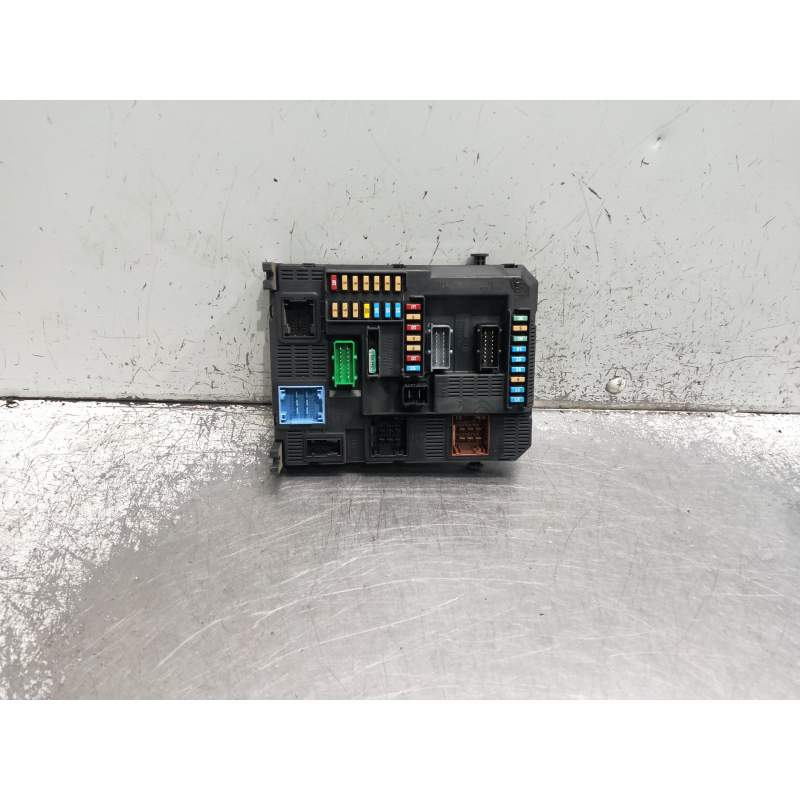 Recambio de caja reles / fusibles para citroën c-elysee (dd_) 1.2 vti 82 referencia OEM IAM 9819849680  