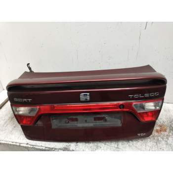 TAPA MALETERO 4P 1999