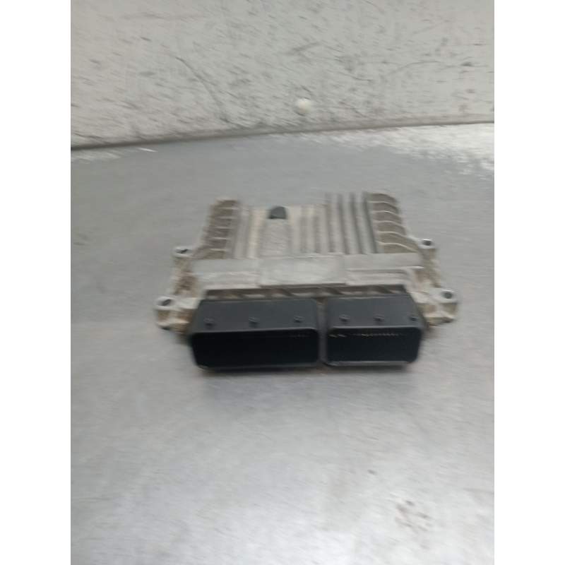 Recambio de centralita motor uce para ssangyong kyron 2.0 xdi 4x4 referencia OEM IAM A6645408432 R0412C015A 