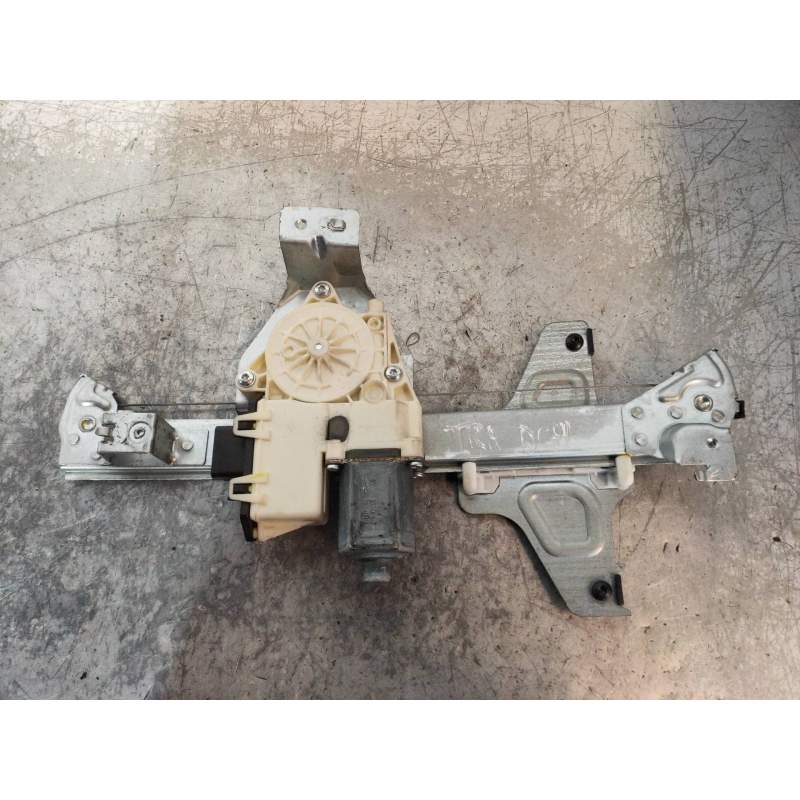 Recambio de elevalunas trasero derecho para citroën c4 berlina exclusive referencia OEM IAM 0130822238 5P 2004