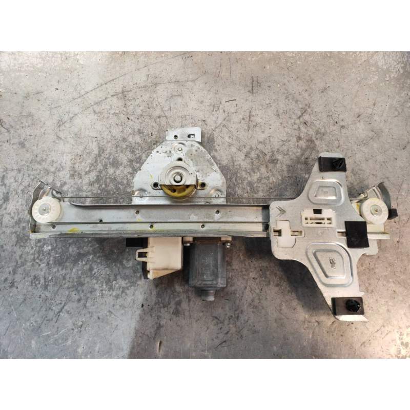 Recambio de elevalunas trasero izquierdo para citroën c4 berlina exclusive referencia OEM IAM 0130822239 5P 2004