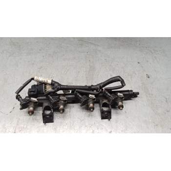 RAMPA INYECTORA 8200286064 12G 2009