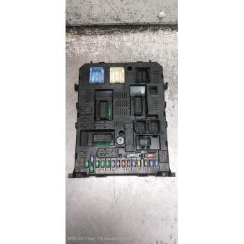 CAJA RELES / FUSIBLES 281197595 16G 2004