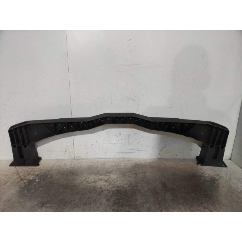 Recambio de travesaño inferior para citroën c4 berlina exclusive referencia OEM IAM   2004