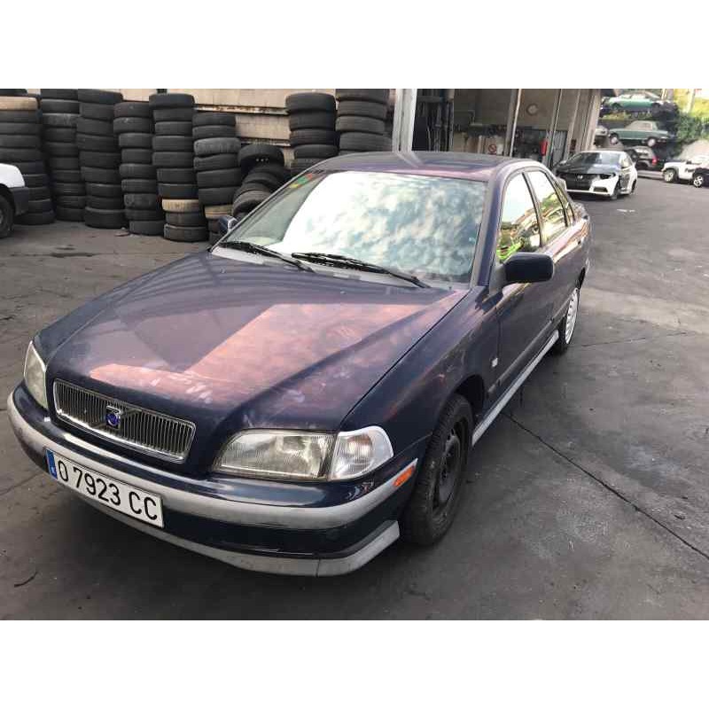 volvo s40 berlina del año 1999