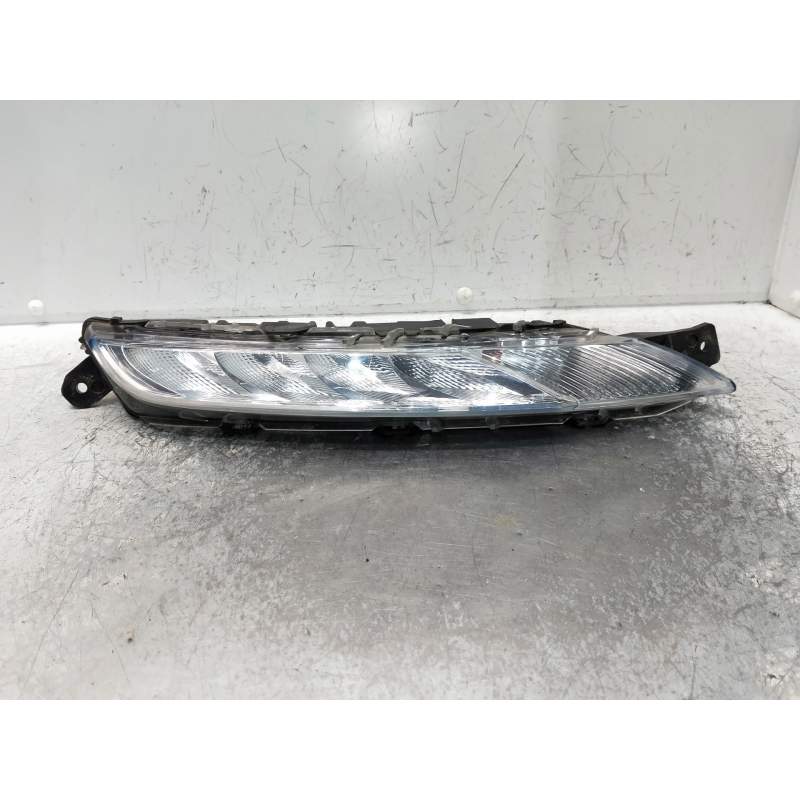 Recambio de faro derecho para citroën c4 picasso referencia OEM IAM 9676036280 89209005 2013