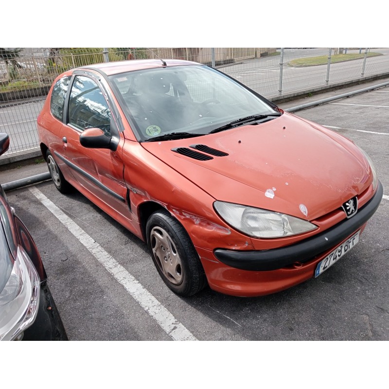 peugeot 206 berlina del año 2001