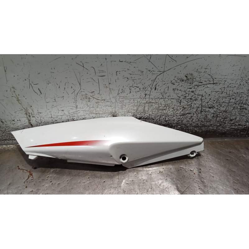 Recambio de molduras traseras para honda cbf cbf 600 (pc43) referencia OEM IAM 77320MERAD000 VER FOTOS IZQUIERDA