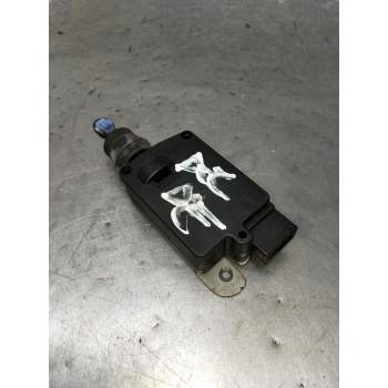MOTOR CIERRE CENTRALIZADO DELANTERO DERECHO 5P 2003