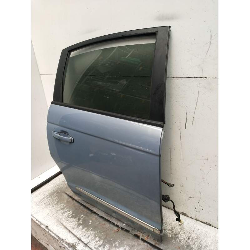Recambio de puerta trasera derecha para ssangyong rodius i 2.7 xdi referencia OEM IAM  5P 2005