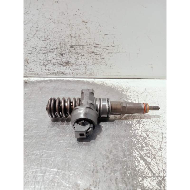 Recambio de inyector para volkswagen caddy ka/kb (2k) referencia OEM IAM 038130073BN 0414720313 BOSCH