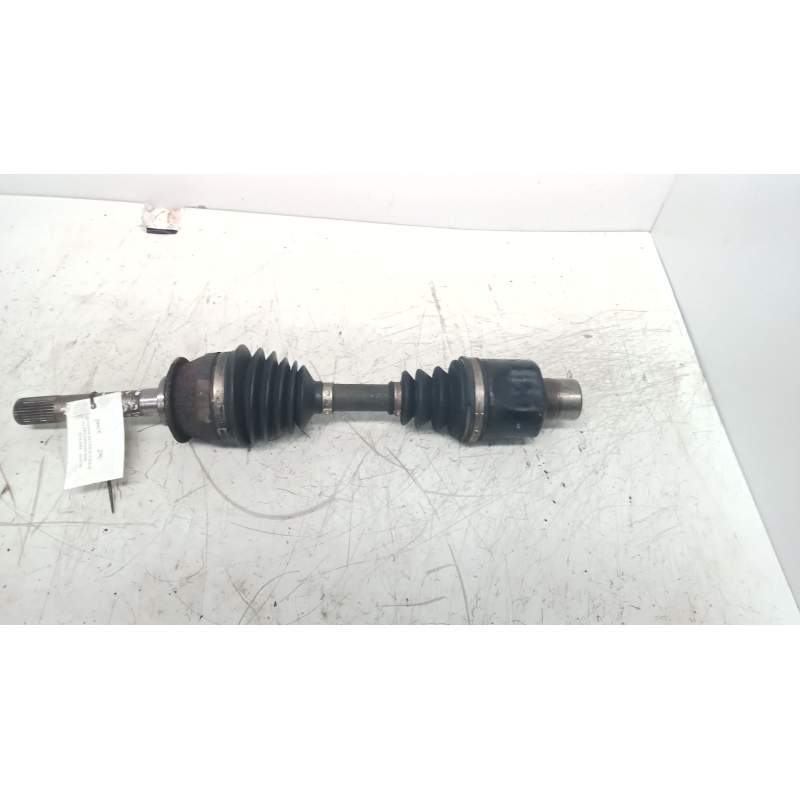 Recambio de transmision delantera izquierda para ssangyong rexton referencia OEM IAM   