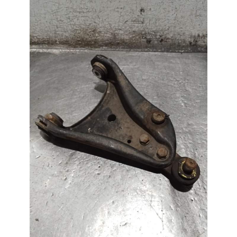 Recambio de brazo suspension inferior delantero izquierdo para renault twingo authentique referencia OEM IAM  15DCI 2007