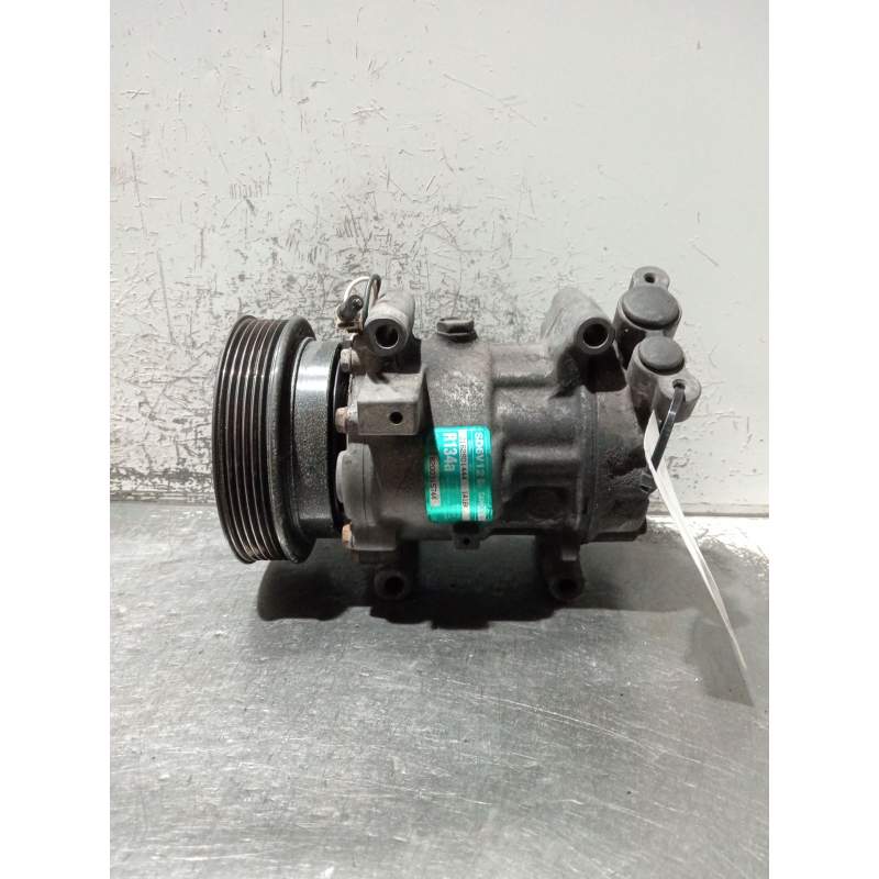 Recambio de compresor aire acondicionado para renault clio ii (bb_, cb_) 1.5 dci (b/cb08) referencia OEM IAM 8200315744  2001