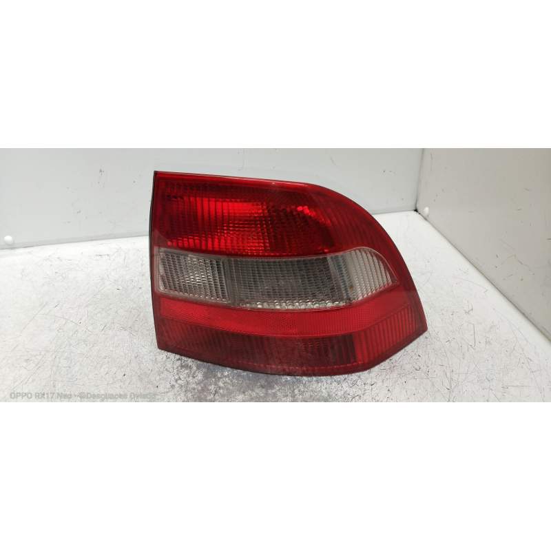 Recambio de piloto trasero derecho para opel vectra b berlina básico referencia OEM IAM 90568049 4P B/95