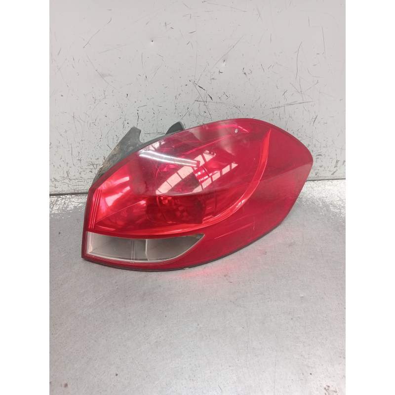 Recambio de piloto trasero derecho para renault clio grandtour dynamique referencia OEM IAM   2009