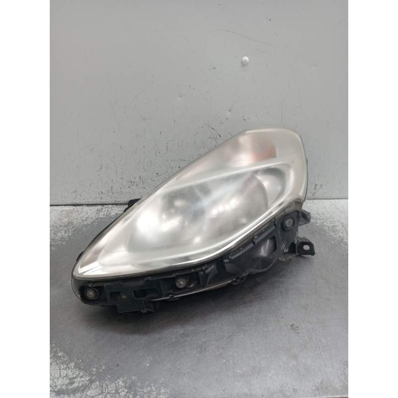 Recambio de faro izquierdo para renault clio grandtour dynamique referencia OEM IAM 8200892493 PARA PULIR 2009