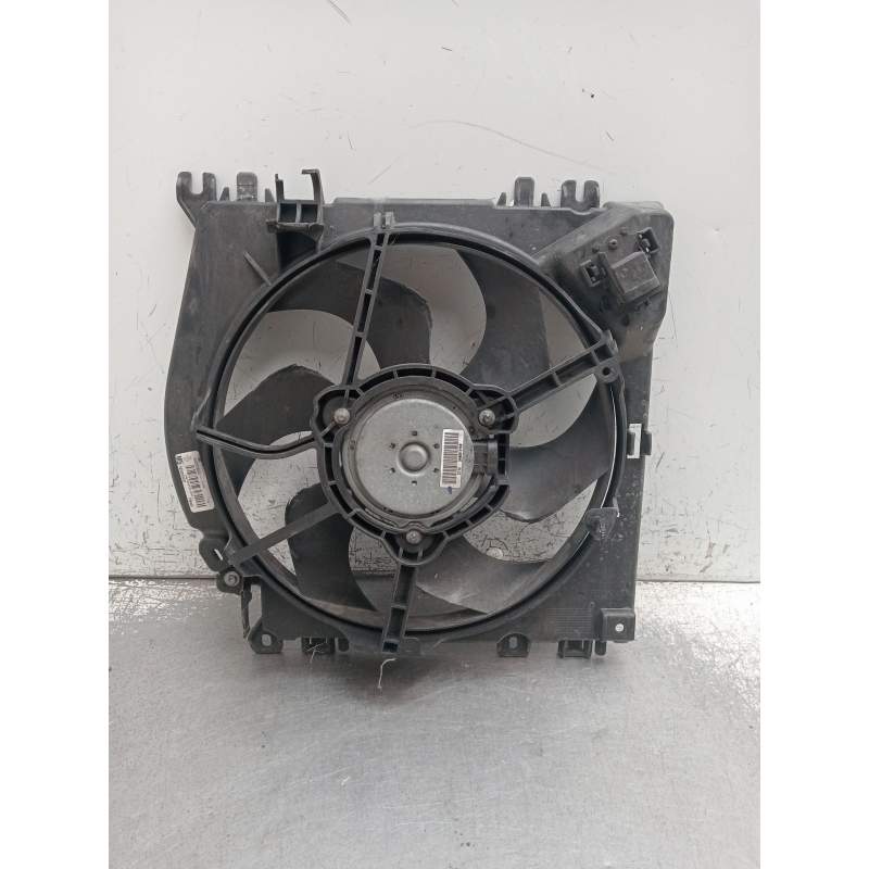 Recambio de electroventilador para renault clio grandtour dynamique referencia OEM IAM 8200748439 1832064000 2009