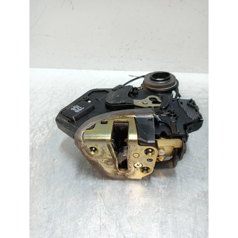 Recambio de motor cierre centralizado trasero izquierdo para toyota corolla (e12) 1.4 turbodiesel cat referencia OEM IAM   5P