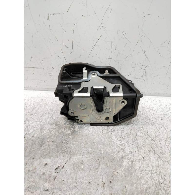 Recambio de motor cierre centralizado trasero derecho para bmw serie 5 touring (e61) referencia OEM IAM 7154630  5P