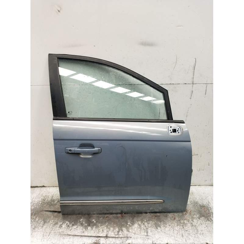 Recambio de puerta delantera derecha para ssangyong rodius i 2.7 xdi referencia OEM IAM  5P 2005