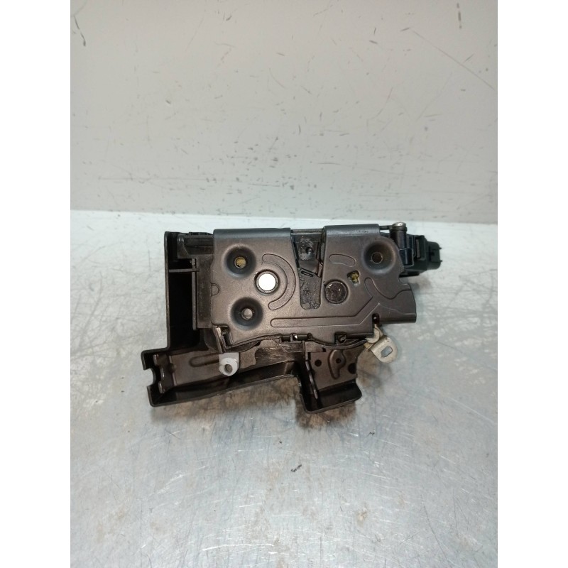 Recambio de motor cierre centralizado delantero izquierdo para volvo c30 2.5 20v turbo cat referencia OEM IAM 30799308  3P