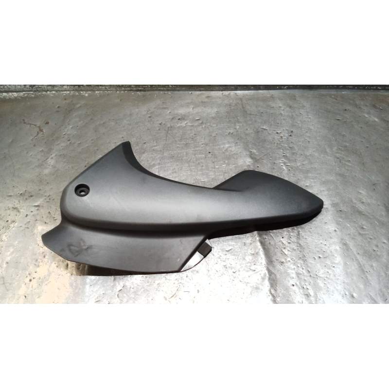 Recambio de moldura para honda cbf cbf 600 (pc43) referencia OEM IAM 83611MERR600  IZQUIERDO