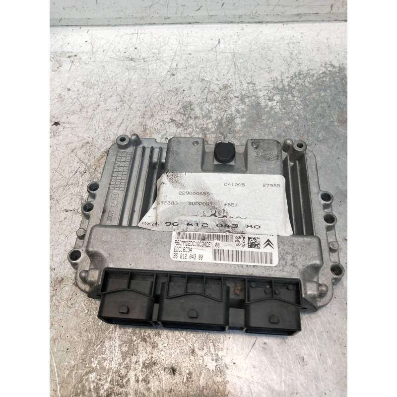 Recambio de centralita motor uce para citroën c4 coupe referencia OEM IAM 9661204380 EDC16C34 2004