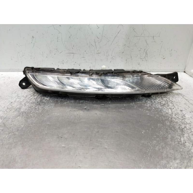 Recambio de faro derecho para citroën c4 picasso referencia OEM IAM 9676036280 89209001 2013