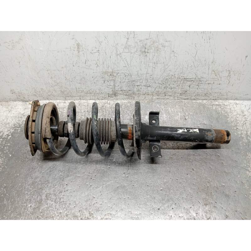 Recambio de amortiguador delantero derecho para renault scenic ii authentique referencia OEM IAM 8200851837A 20DCI 2006