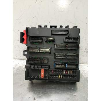 CAJA RELES / FUSIBLES 519045504 13189927 00027140 2003