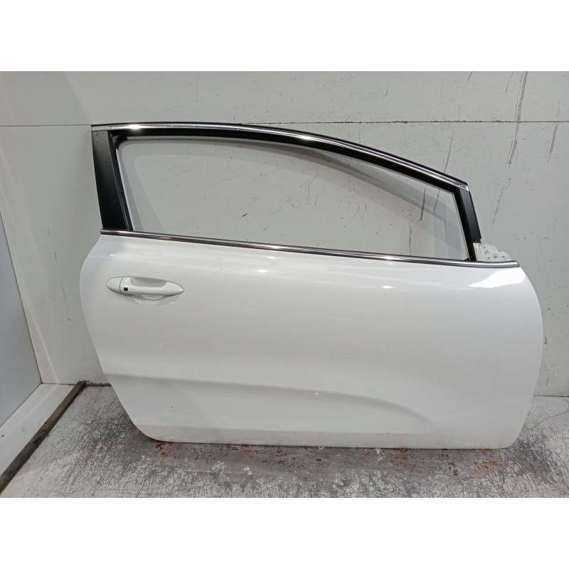Recambio de puerta delantera derecha para kia cee´d (jd) 1.6 gt referencia OEM IAM  3P 2012