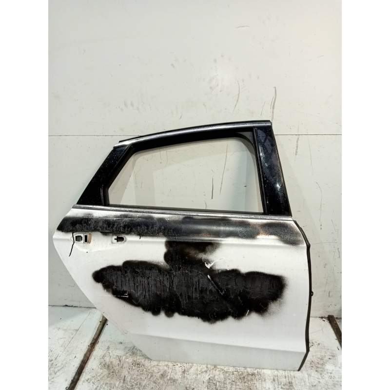 Recambio de puerta trasera derecha para ford mondeo lim. trend referencia OEM IAM  15 5P