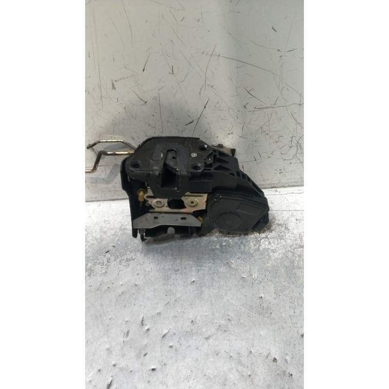 Recambio de motor cierre centralizado delantero derecho para hyundai trajet (fo) 2.0 referencia OEM IAM  5P 