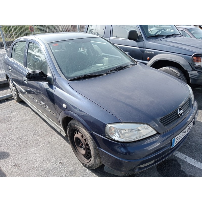 opel astra g berlina del año 2001