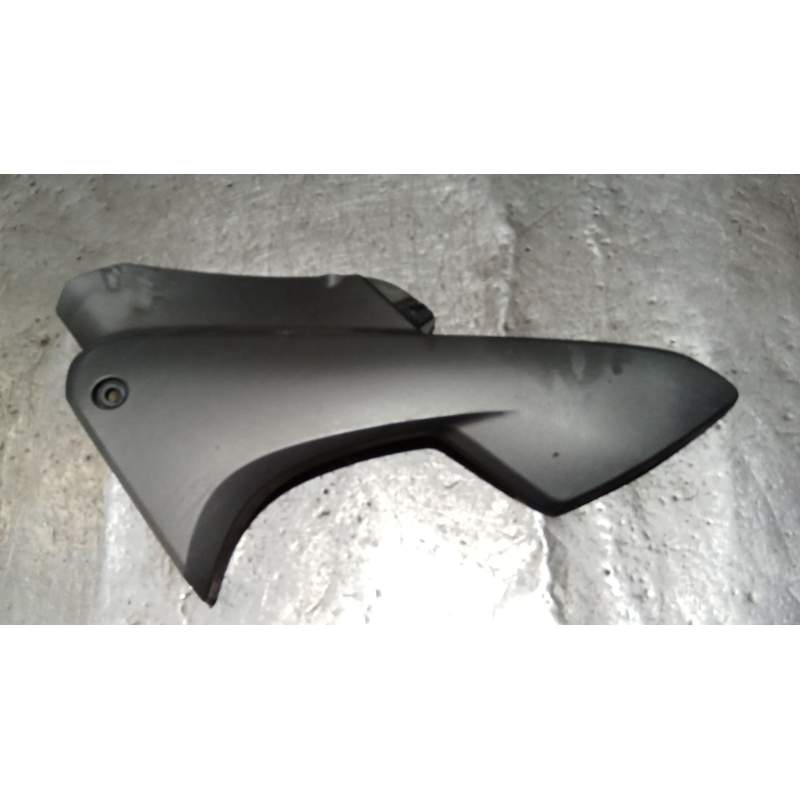 Recambio de moldura para honda cbf cbf 600 (pc43) referencia OEM IAM 83511MERR600  DERECHA