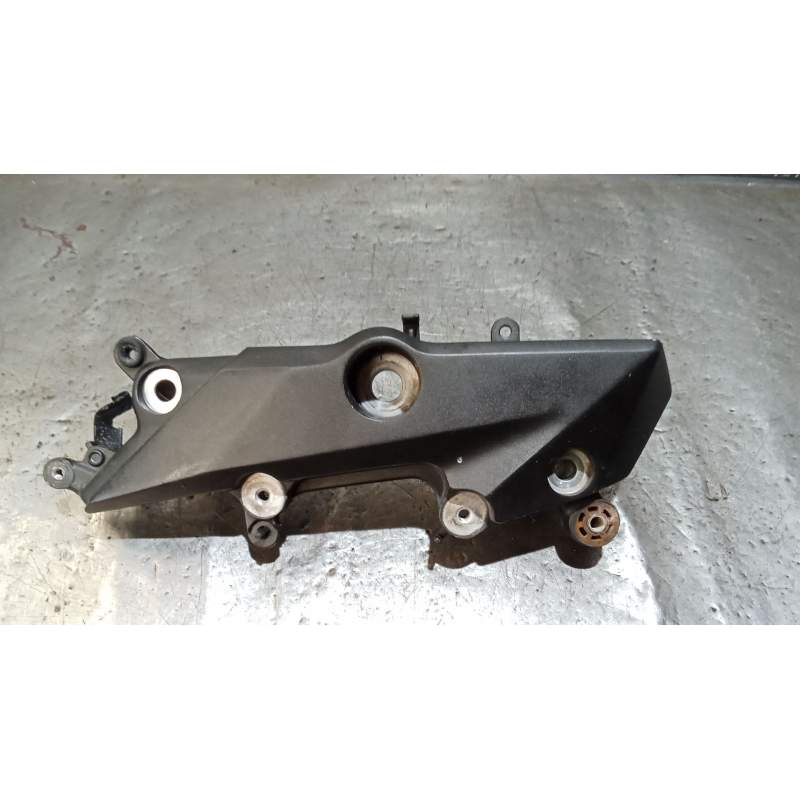 Recambio de moldura para honda cbf cbf 600 (pc43) referencia OEM IAM   
