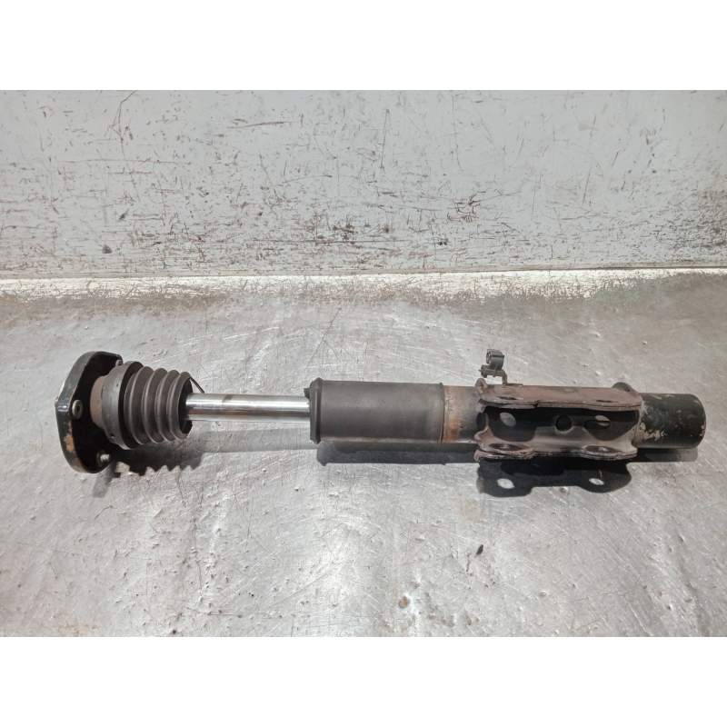 Recambio de amortiguador delantero izquierdo para volkswagen crafter combi (2e) referencia OEM IAM A9063207530  