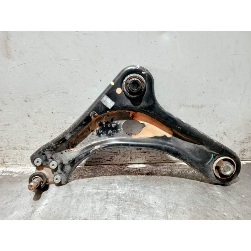 Recambio de brazo suspension inferior delantero izquierdo para citroën c4 cactus bluehdi 100 referencia OEM IAM   