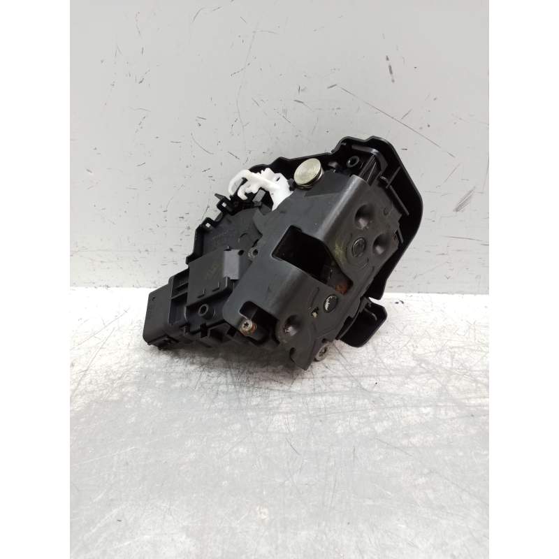 Recambio de motor cierre centralizado delantero derecho para volvo xc60 kinetic awd referencia OEM IAM 30799302 5P 2008